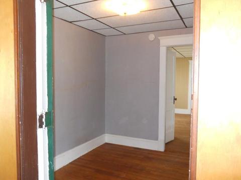 75 Silver St, Springfield, MA 01107 photo 5