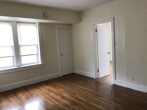 16 Sheldon St, Springfield, MA 01107 photo 8