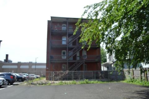 16 Sheldon St, Springfield, MA 01107 photo 5
