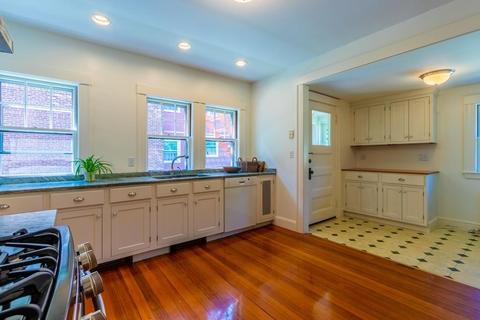 98 Fuller St, Brookline, MA 02446 photo 12