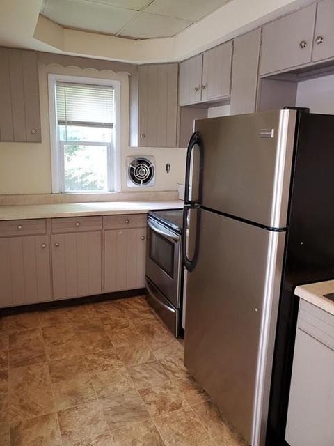 84 E Alvord St, Springfield, MA 01108 photo 4