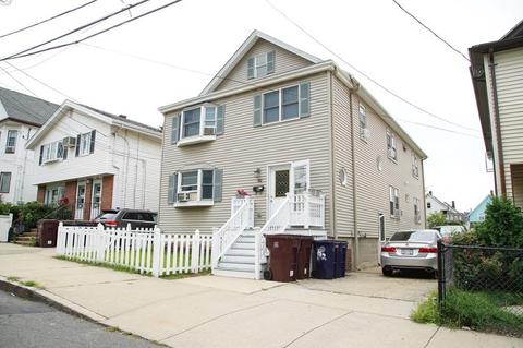 84 Pearl St, Everett, MA 02149 photo 1