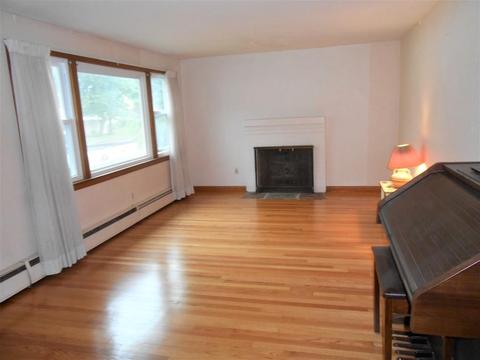 6 Heather Ln, Springfield, MA 01118 photo 3
