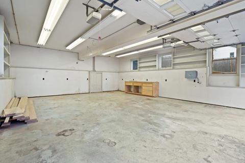 7 Locust St, Beverly, MA 01915 photo 24