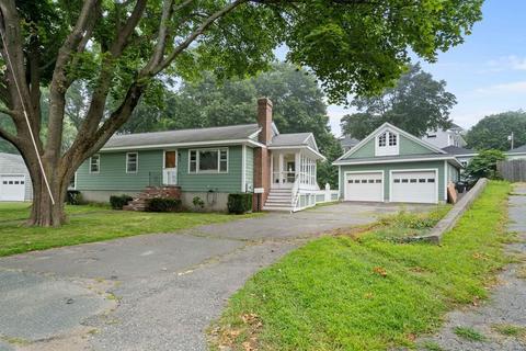 7 Locust St, Beverly, MA 01915 photo 1