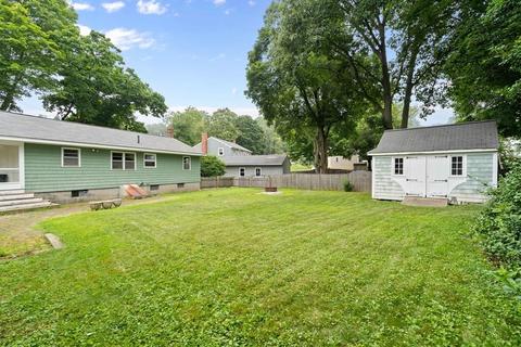 7 Locust St, Beverly, MA 01915 photo 4