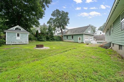7 Locust St, Beverly, MA 01915 photo 3