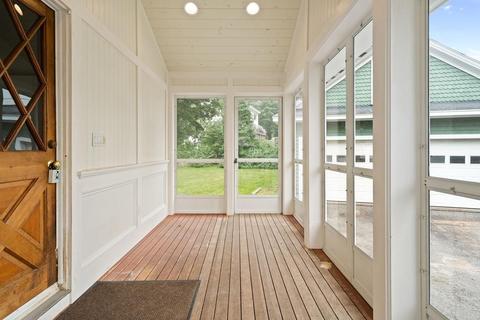 7 Locust St, Beverly, MA 01915 photo 5