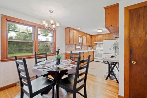 7 Locust St, Beverly, MA 01915 photo 8