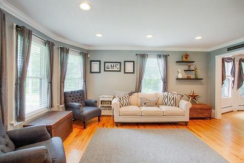 68 Standley St, Beverly, MA 01915 photo 9