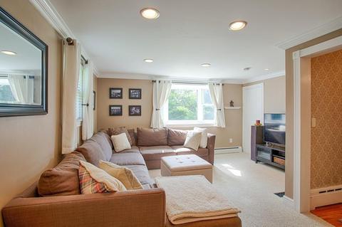 68 Standley St, Beverly, MA 01915 photo 5