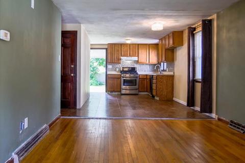 134 Roy St, Springfield, MA 01104 photo 5