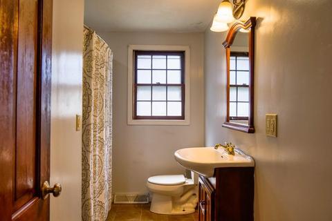 134 Roy St, Springfield, MA 01104 photo 12