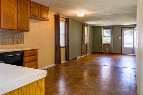 134 Roy St, Springfield, MA 01104 photo 6