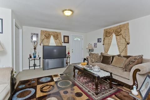 40 Blanding St, Springfield, MA 01151 photo 6