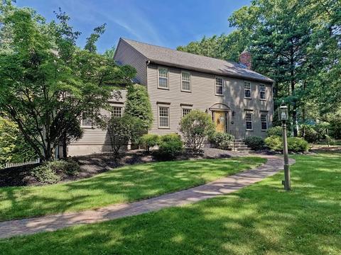 14 Daniels Rd, Mendon, MA 01756 photo 1