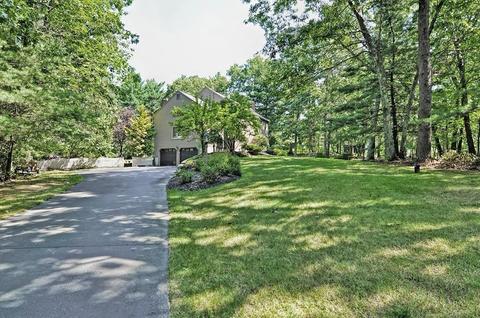 14 Daniels Rd, Mendon, MA 01756 photo 4