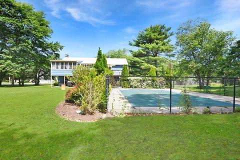 21 Ledgewood Dr, Canton, MA 02021 photo 2