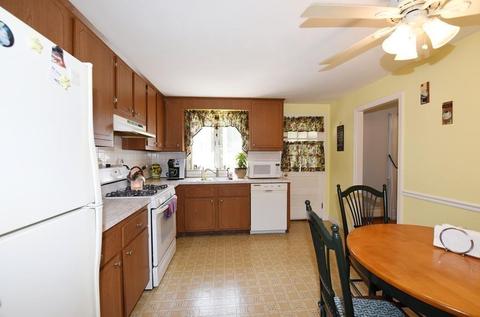 21 Ledgewood Dr, Canton, MA 02021 photo 9