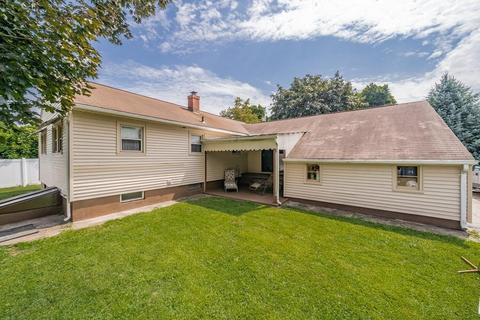 44 E Silver, Westfield, MA 01085 photo 2