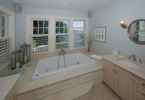 291 Ocean Ave, Marblehead, MA 01945 photo 19