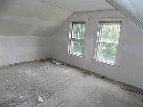 628 Buffinton St, Fall River, MA 02721 photo 11