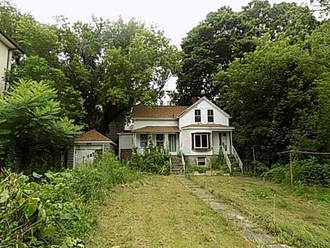 628 Buffinton St, Fall River, MA 02721 photo 1