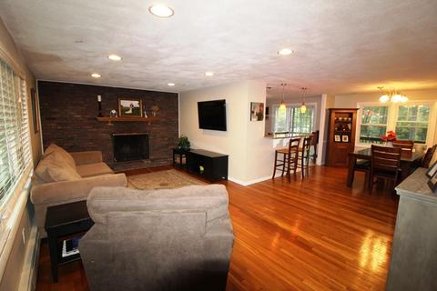 80 Sage Dr, Warwick, RI 02886 photo 2