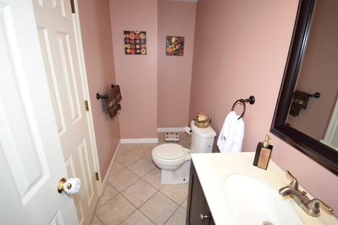 21 Ledgecrest Dr, Worcester, MA 01603 photo 18