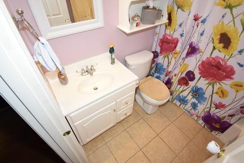 21 Ledgecrest Dr, Worcester, MA 01603 photo 32