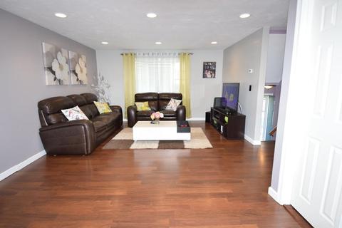 21 Ledgecrest Dr, Worcester, MA 01603 photo 3