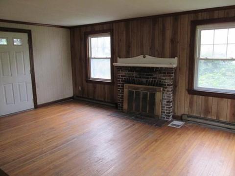 71 Boyd St, Leicester, MA 01611 photo 4