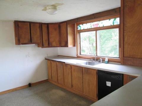 71 Boyd St, Leicester, MA 01611 photo 2