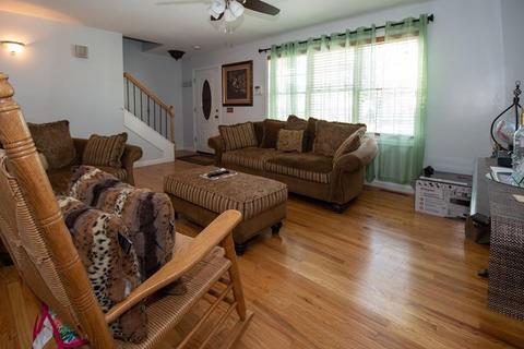 19 Eddy St, Springfield, MA 01104 photo 3