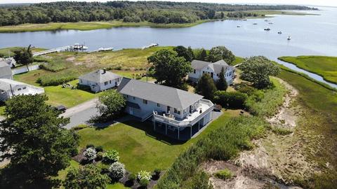 7 Madison St, Wareham, MA 02571 photo 3