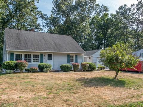 284 E Allen Rdg, Springfield, MA 01118 photo 1