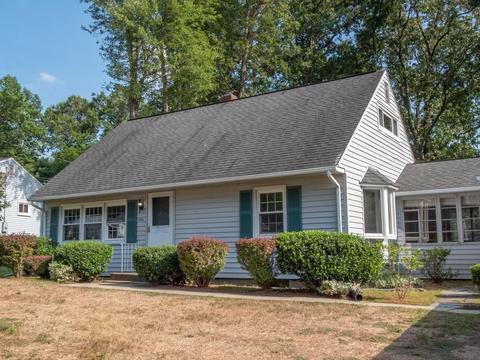284 E Allen Rdg, Springfield, MA 01118 photo 2