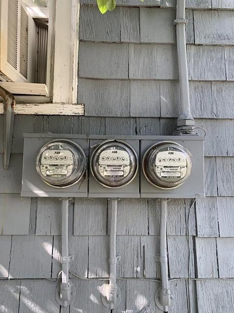 28 Goss St, Fall River, MA 02723 photo 4