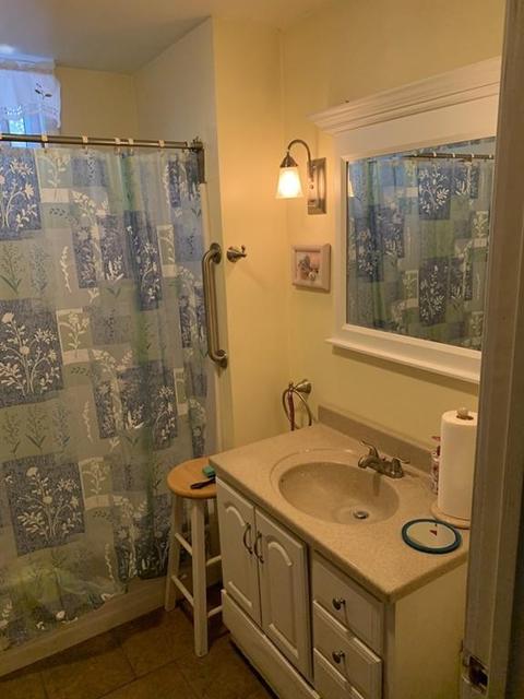 28 Goss St, Fall River, MA 02723 photo 9