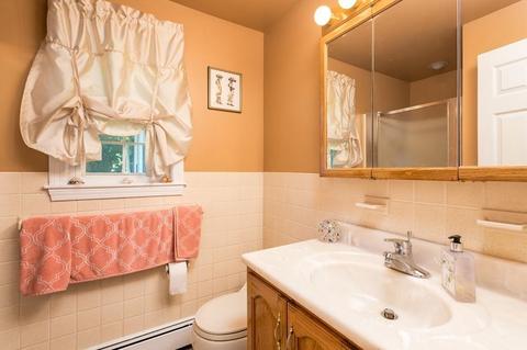 85 Canterbury Ln, Needham, MA 02492 photo 8