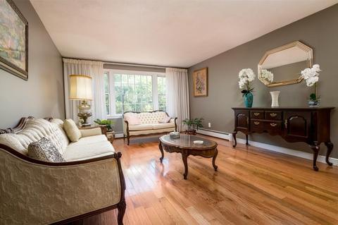 85 Canterbury Ln, Needham, MA 02492 photo 5