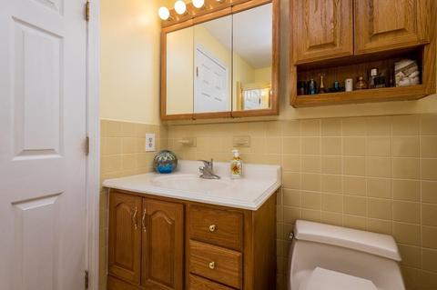 85 Canterbury Ln, Needham, MA 02492 photo 12