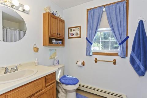 8 West St, Wareham, MA 02571 photo 11