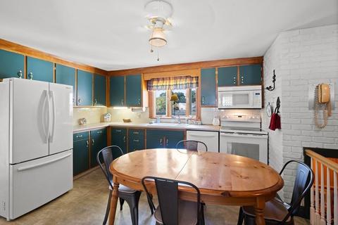 6 Buker Rd, Danvers, MA 01923 photo 3