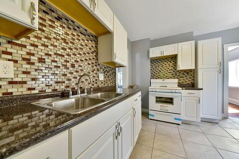 18 Dresden St, Springfield, MA 01109 photo 13