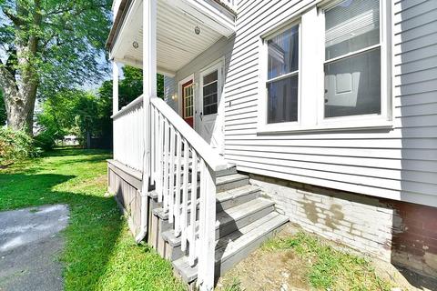 18 Dresden St, Springfield, MA 01109 photo 3