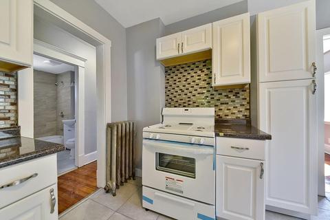 18 Dresden St, Springfield, MA 01109 photo 14