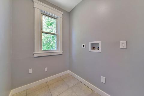 18 Dresden St, Springfield, MA 01109 photo 11