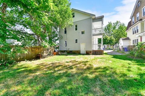18 Dresden St, Springfield, MA 01109 photo 5