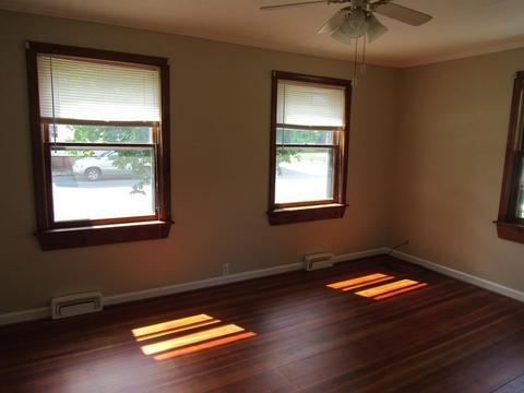 65 Ferry St, Easthampton, MA 01027 photo 3